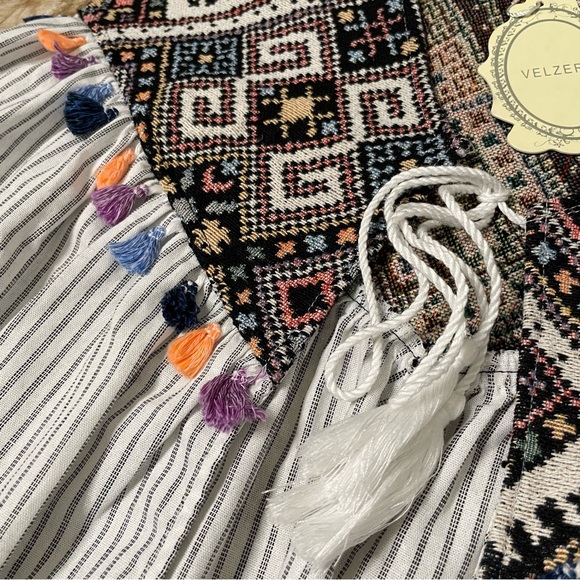 Velzera tassel embroidered boho open vest - Picture 4 of 9